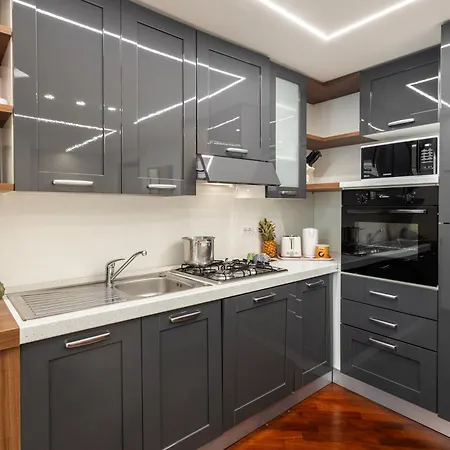 Mazzini 1 - Smart Flat 2 Bedrooms Garage & Mxp *